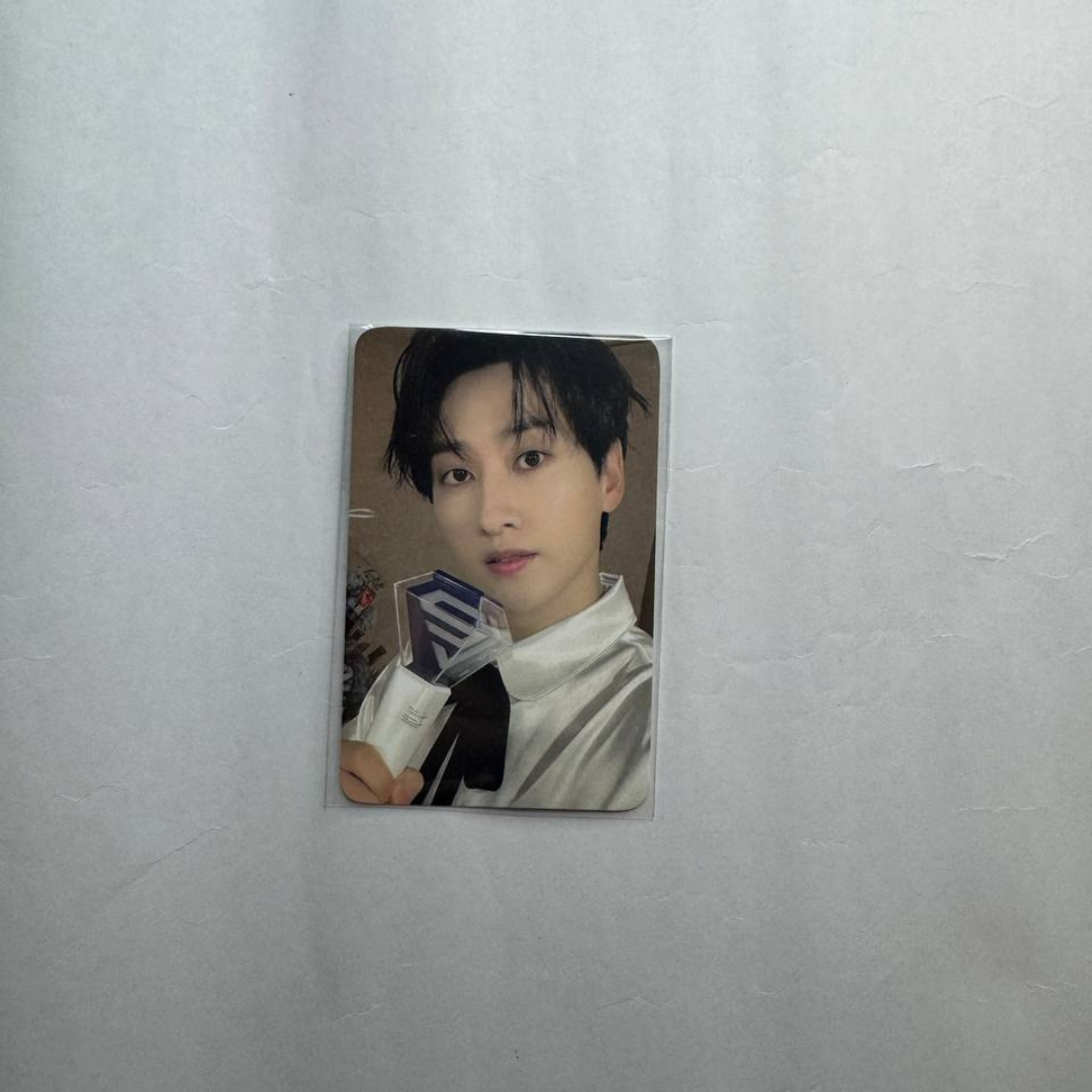 [Instocks] Super Junior Official Lightstick - Eunhyuk Photocard