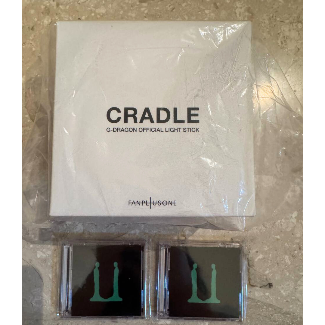 [G-Dragon] Lightstick, Craddle, Übermensch Concert MD, Übermensch Album